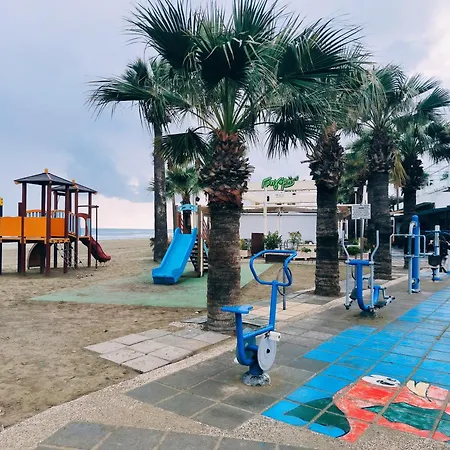 2 Bedroom Brand New Mc Kenzie 2 Minute To The Mc Kenzie Daire *