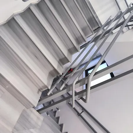 2 Bedroom Brand New Mc Kenzie 2 Minute To The Mc Kenzie * לרנקה