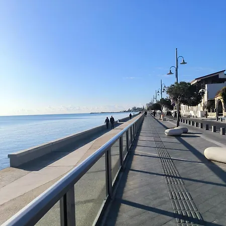 2 Bedroom Brand New Mc Kenzie 2 Minute To The Mc Kenzie Appartamento