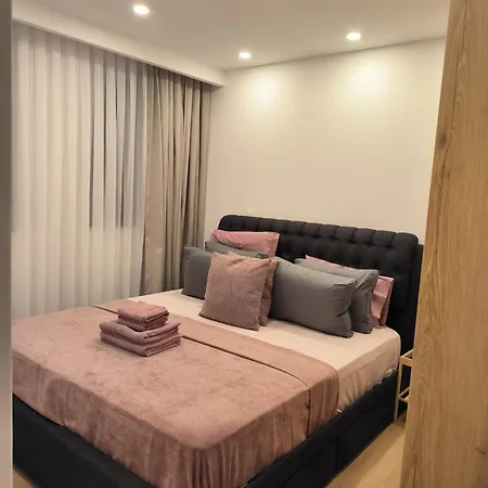 2 Bedroom Brand New Mc Kenzie 2 Minute To The Mc Kenzie * לרנקה